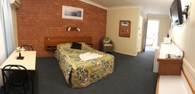 Castlereagh Motor Inn