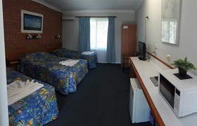 Castlereagh Motor Inn
