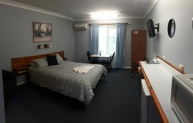 Castlereagh Motor Inn