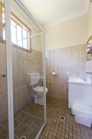 Gosford Inn Motel