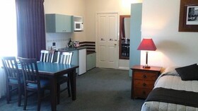 Willows Motel