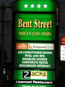 Bent Street Motor Inn