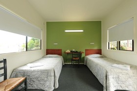 Hi-Way Motel