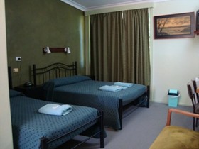 Bushmans Retreat Motor Inn