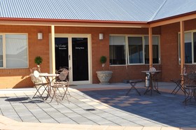 Bishop's Lodge Motor Inn