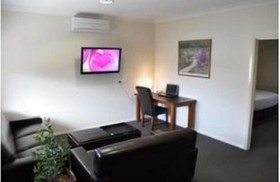 Bishop's Lodge Motor Inn