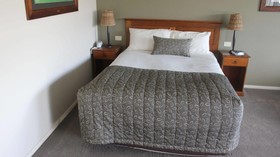 Saltbush Motor Inn