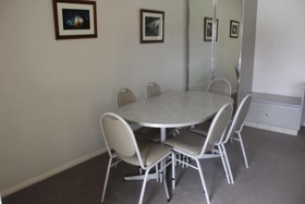 Saltbush Motor Inn