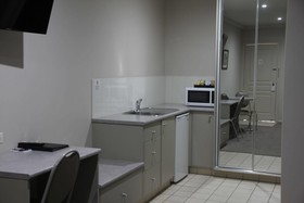Saltbush Motor Inn