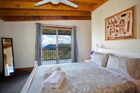 Narrow Neck Lodge