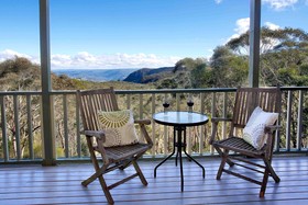 Narrow Neck Lodge