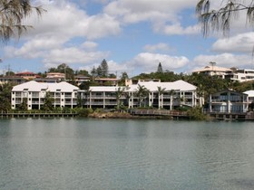 Sunrise Cove Holiday Apartments