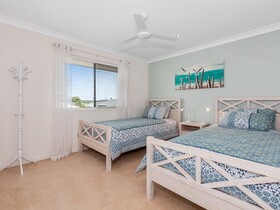 The Doggy Beach House At Salt