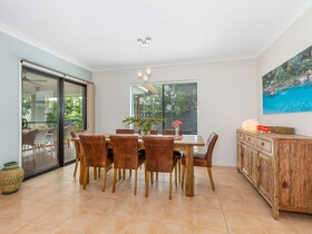 The Doggy Beach House At Salt