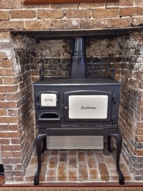 Plynlimmon - The 1860 Heritage Cottage at Kurrajong