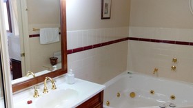 Bethany Manor Bed & Breakfast