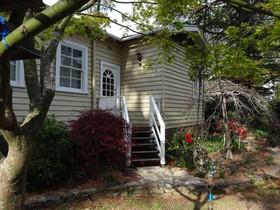 Corner Manor Leura