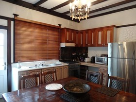 Corner Manor Leura