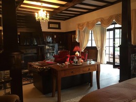 Corner Manor Leura