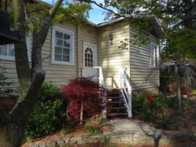 Corner Manor Leura