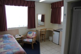 Aza Motel