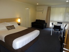 Zig Zag Motel