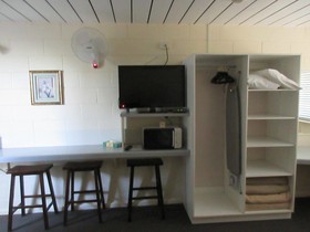Waterview Motel