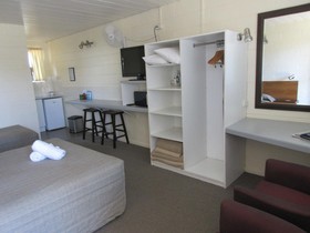 Waterview Motel