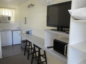 Waterview Motel