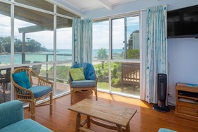 Strathnaver On Garden Bay