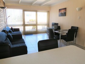 Chapman Court Merimbula holiday apartments
