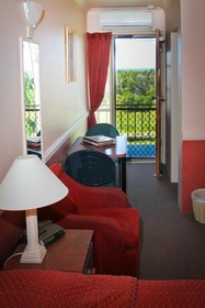 Milton Village Motel