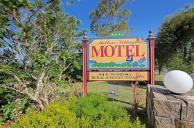 Milton Village Motel