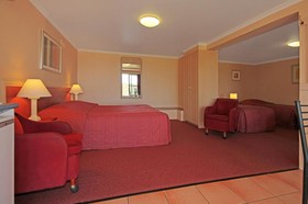 Milton Village Motel