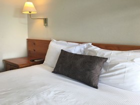 Abcot Inn