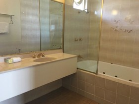 Abcot Inn