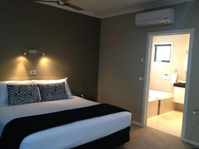 Deeluxe Riverspa Apartments
