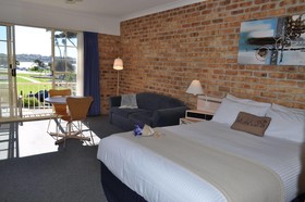 Mollymook Surf Beach Motel And Apartments