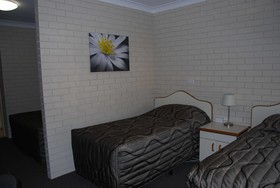 Golfview Motor Inn