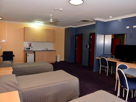 Albert Motel
