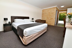 Burke & Wills Motor Inn