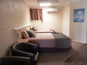 Winchester Motel