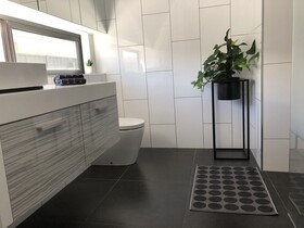 The Sinatra Holiday House