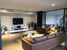 The Sinatra Holiday House