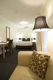 Noahs Mid City Motor Inn