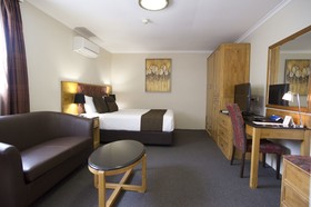Noahs Mid City Motor Inn