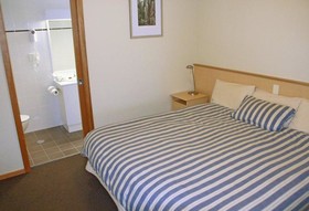 Amooran Oceanside Apartments and Motel