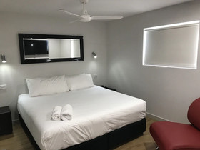 Alfred Apartments