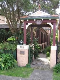 Hamilton Heritage Bed & Breakfast