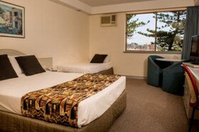 Newcastle Beach Hotel